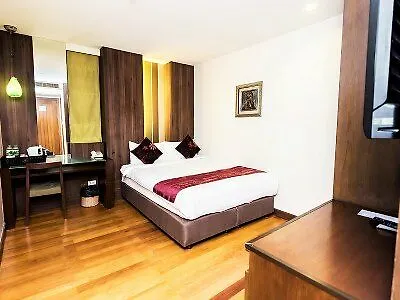 酒店 Bally Silom 3*